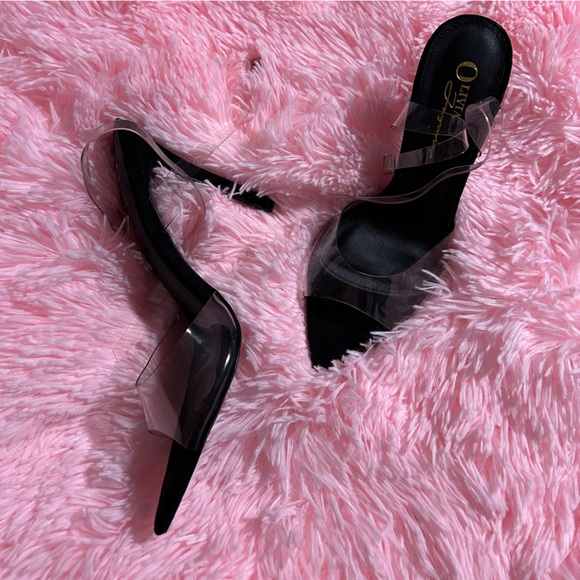 Pointed Toe Sandal - Picture 2 of 6